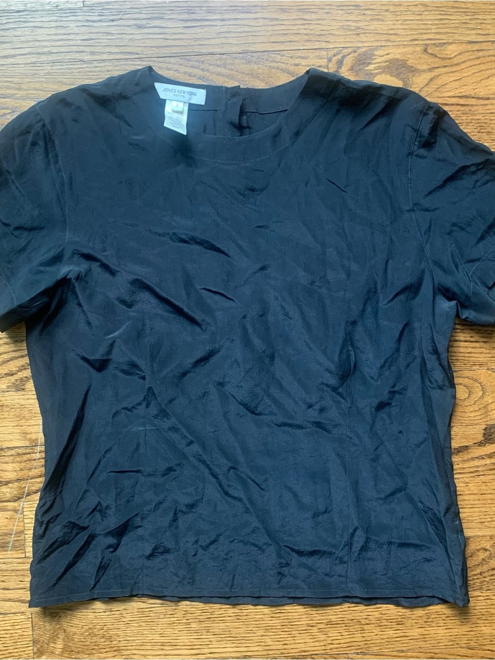 Vintage 100% silk black short sleeve silk blouse Jones New York